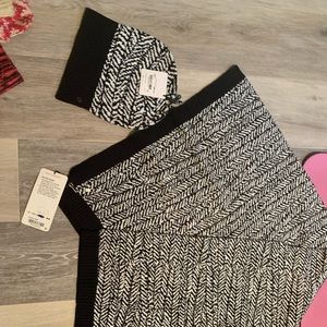 Lululemon Divinity Scarf and Mantra Toque set